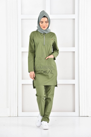 Müslüman tıbbi kadın takım elbise