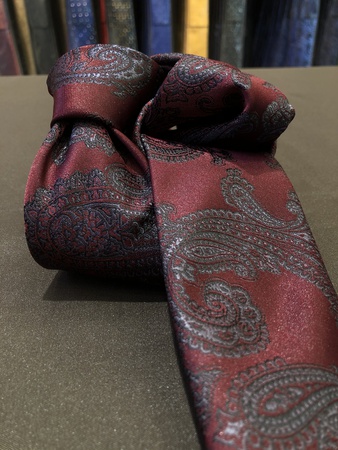 KRAVAT VE AKSESUARLAR