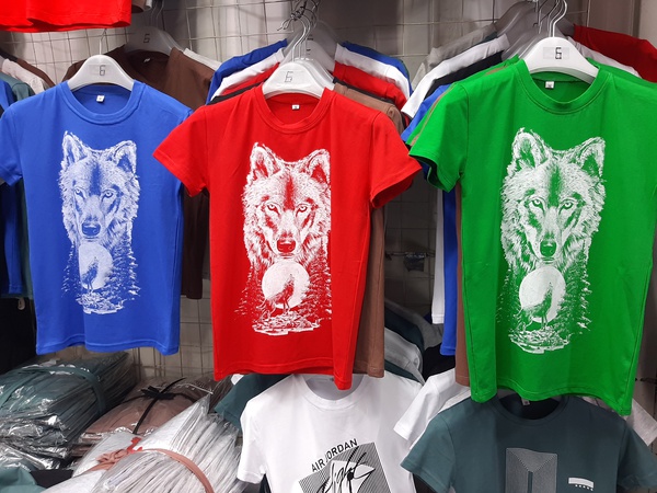 8 ila 13 yaş arası çocuklar için tişörtler