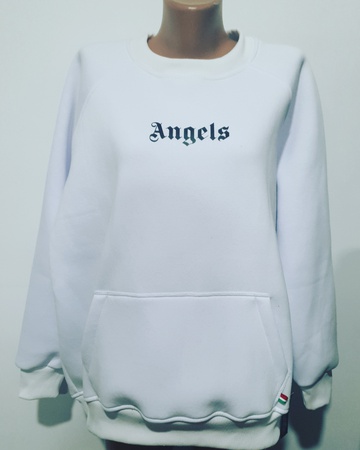 Платья и костюмы