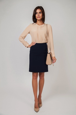 Dikey kıvrımlı bluz