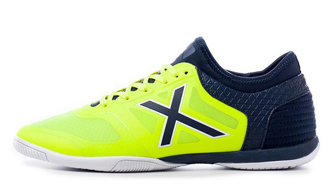 TIGA SALONU (MÜNİH) AYAKKABI