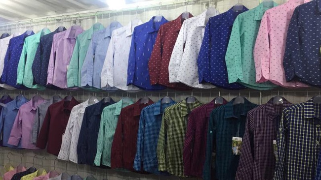 Okul çocukları için gömlek