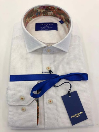 Erkeklerin gömlekleri