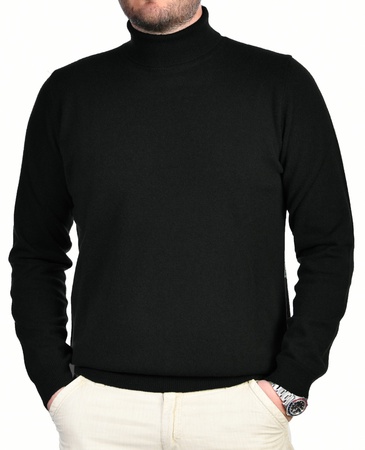 100% кашемировый свитер водолазкa с длинным рукавом, полностью произведенный в Италии.