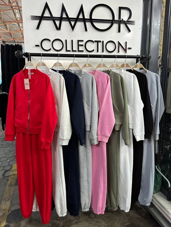 Женский спортивный костюм