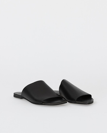 Женские босоножки  D21.021