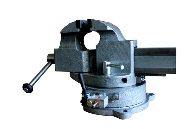 PNÖMATİK MASA MESAFELERİ (TSSP-140K) Pnömatik çilingir mengenesi (TSSP-140K)