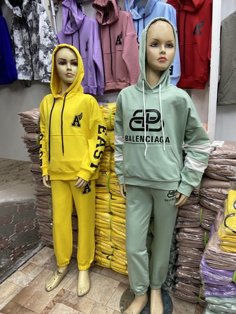 Подростковая спортивная одежда