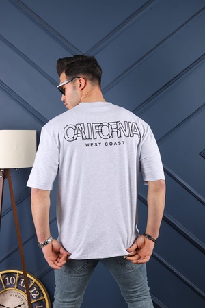 Мужская футболка оверсайз