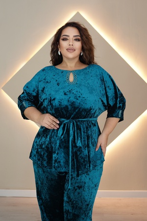 Костюм  из велюра 0318