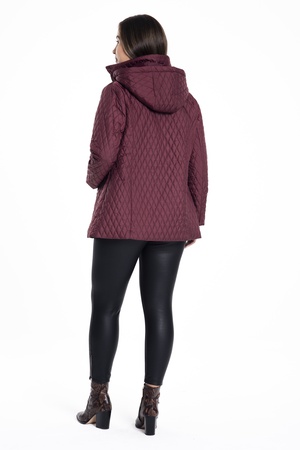 Стеганое пальто большого размера с капюшоном