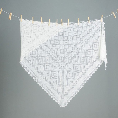 Оренбургский пуховый платок треугольный П3-130184