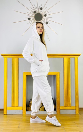 Женский спортивный костюм