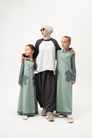 1. Kızlar için temel spor elbise modeli (1-Çocuk spor elbisesi)