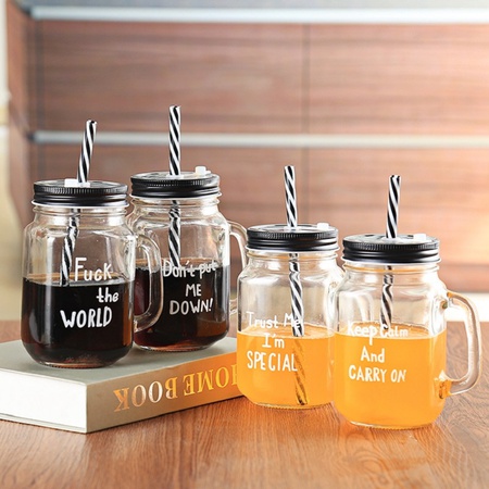 Кружка с трубочкой и крышкой в виде стеклянной банки с ручкой