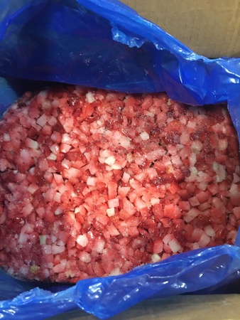 свежезамороженная клубника в расфасовке 1 кг(10 пачек в коробке) или мешки по 10кг