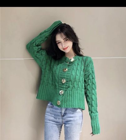 Трикотажные, вязаные кофточки.