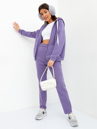 Женский спортивный костюм