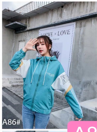 женская ветровка