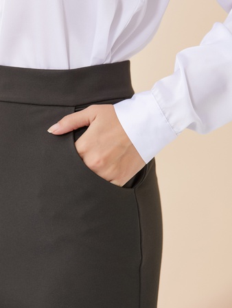 Skirt with pockets