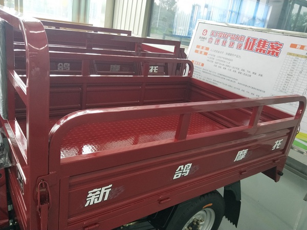 货运三轮车