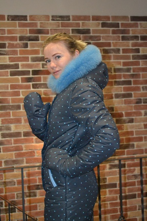 ЗИМНИЙ  ЖЕНСКИЙ КОМБИНЕЗОН "ГОЛУБОЙ ГОРОШЕК"