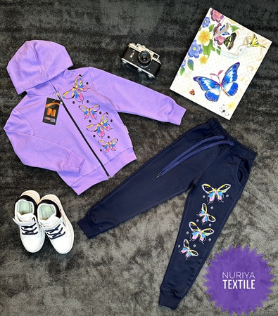 Sports suit for girls