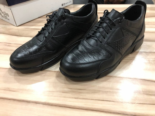 Genuine leather shoes