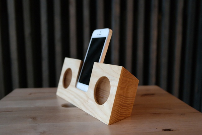 Подставка для телефона акустическая - Ясень