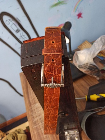 Мужские и Женские ремни ручной работы из Итальянской кожи.