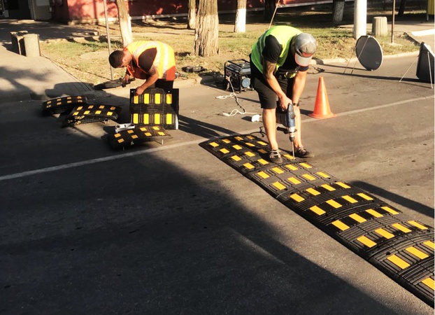 Лежачий полицейский ЛП650 (650х500х52мм)