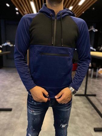 Толстовка из ткани рашель с молнией на груди