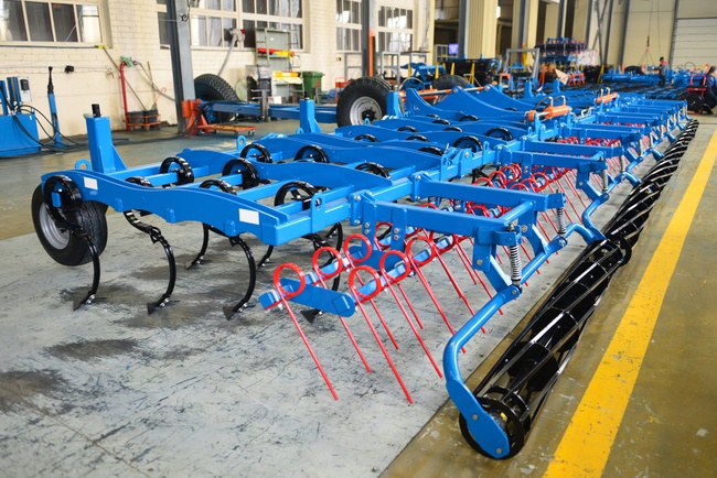 Cultivator KBM-11PS-V (two rows of harrows, single