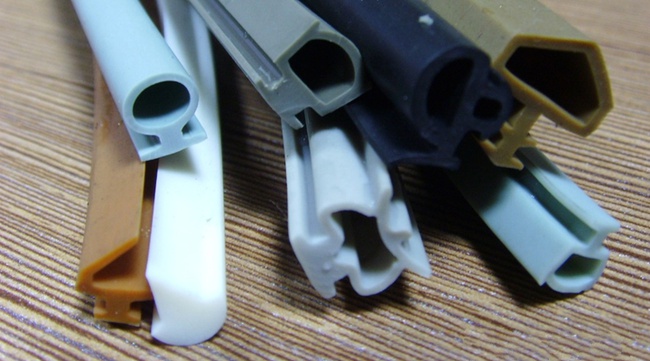 Компенсатор/спейсер/термовставка ПВХ