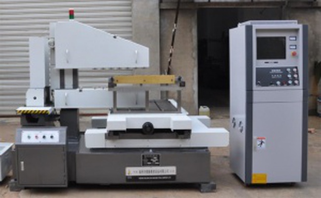 Wire EDM Cutting Machine