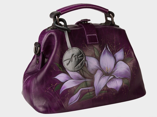 Сумка женская "Лилия на фиолетовом"