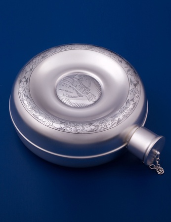 Серебряная фляжка №1