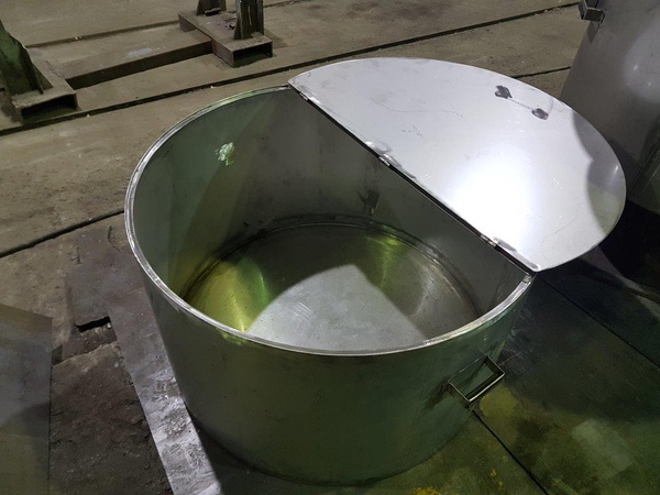 Емкость под масло