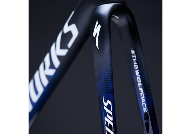 ÖZELLEŞTİRİLMİŞ S-WORKS TARMAC SL6 WOLFPACK LTD DİSK ÇERÇEVESİ (Dünya Yarışları)