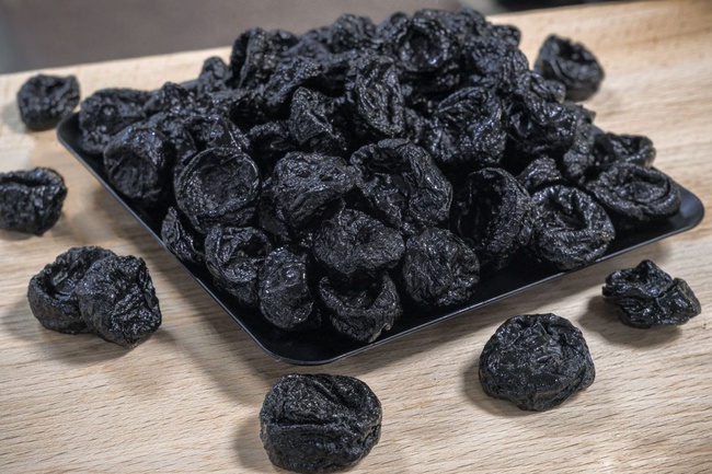 Prunes (pitted, can) - Uzbekistan