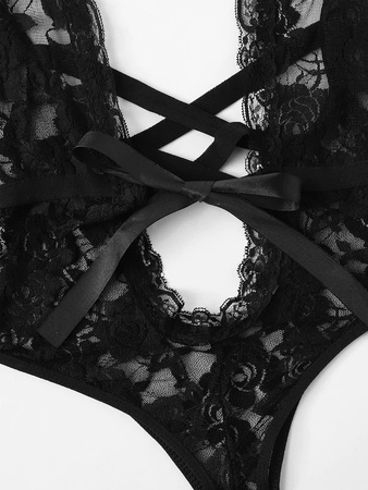 Тедди С Глубоким V-Образным