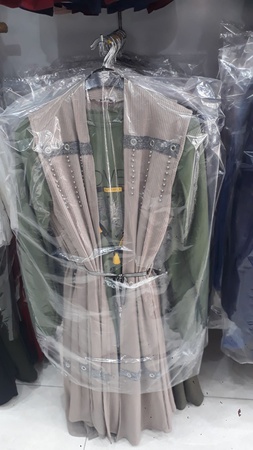 Uzun ve orta boy kadın islami giyim elbisr