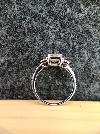 Engagement ring Sterling silver Ring with emerald CZ Diamond ring