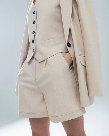 Тройка, жилетка, шорты, пиджак