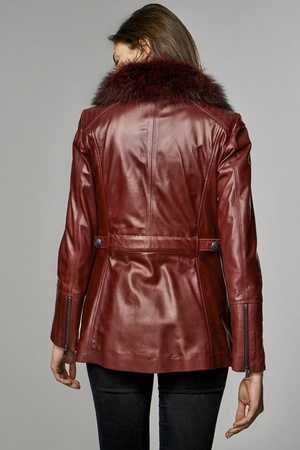 Kürk yakalı kadın deri ceket