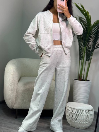 Стильные спортивные костюмы классические