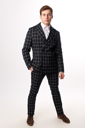 Костюм двубортный