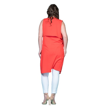 Креповая жилетка большого размера