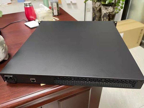 Jasminer X4-1U mining EtHash algorithm with a maximum hashrate of 520Mh/s